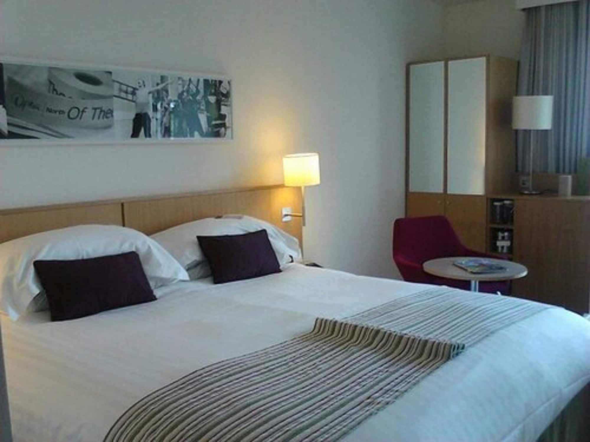Hotel Doubletree By Hilton Leeds Leeds  Exterior foto